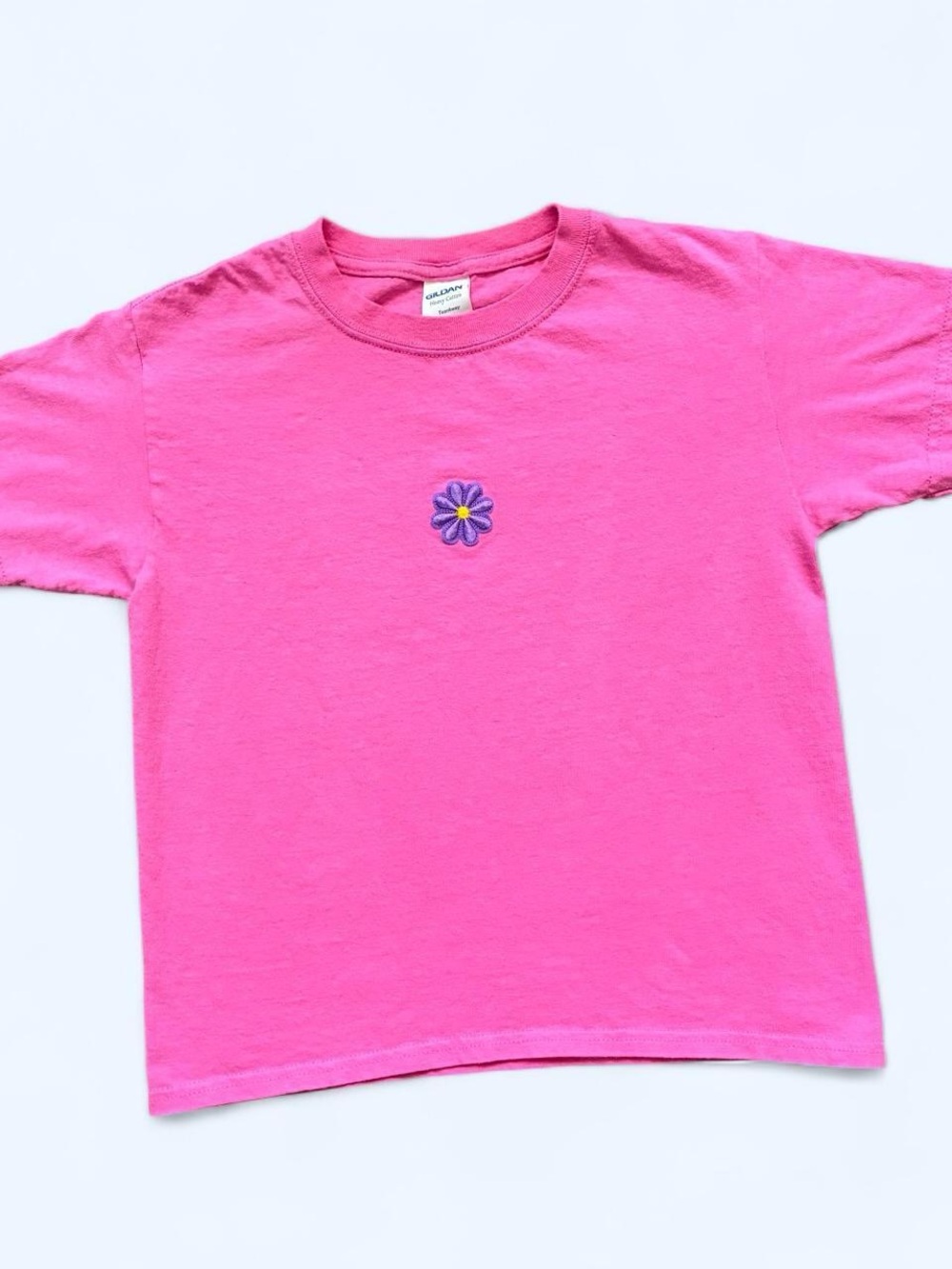 Hot pink tee with embroider purple flower patch